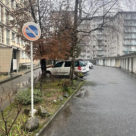 T4 Spacieux Tout Confort / Parking Gratuit Apartment *