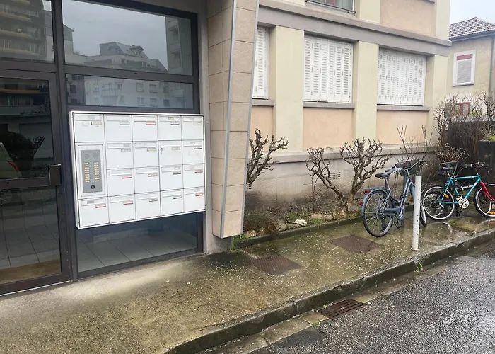 T4 Spacieux Tout Confort / Parking Gratuit Apartmán Grenoble