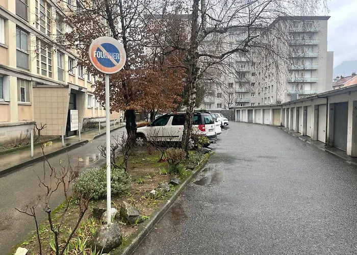 T4 Spacieux Tout Confort / Parking Gratuit Apartmán *