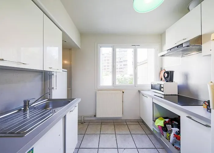 Apartmán T4 Spacieux Tout Confort / Parking Gratuit *